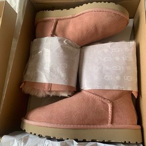 UGG Bailey Bow II Womens Boots